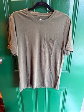 Athletic Works Olive Pocket Short Sleeve Tee